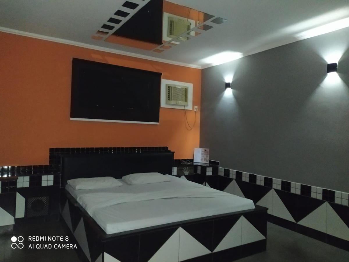 Movie Inn Motel E Hospedagem (Adults Only) ريبيراو بريتو المظهر الخارجي الصورة
