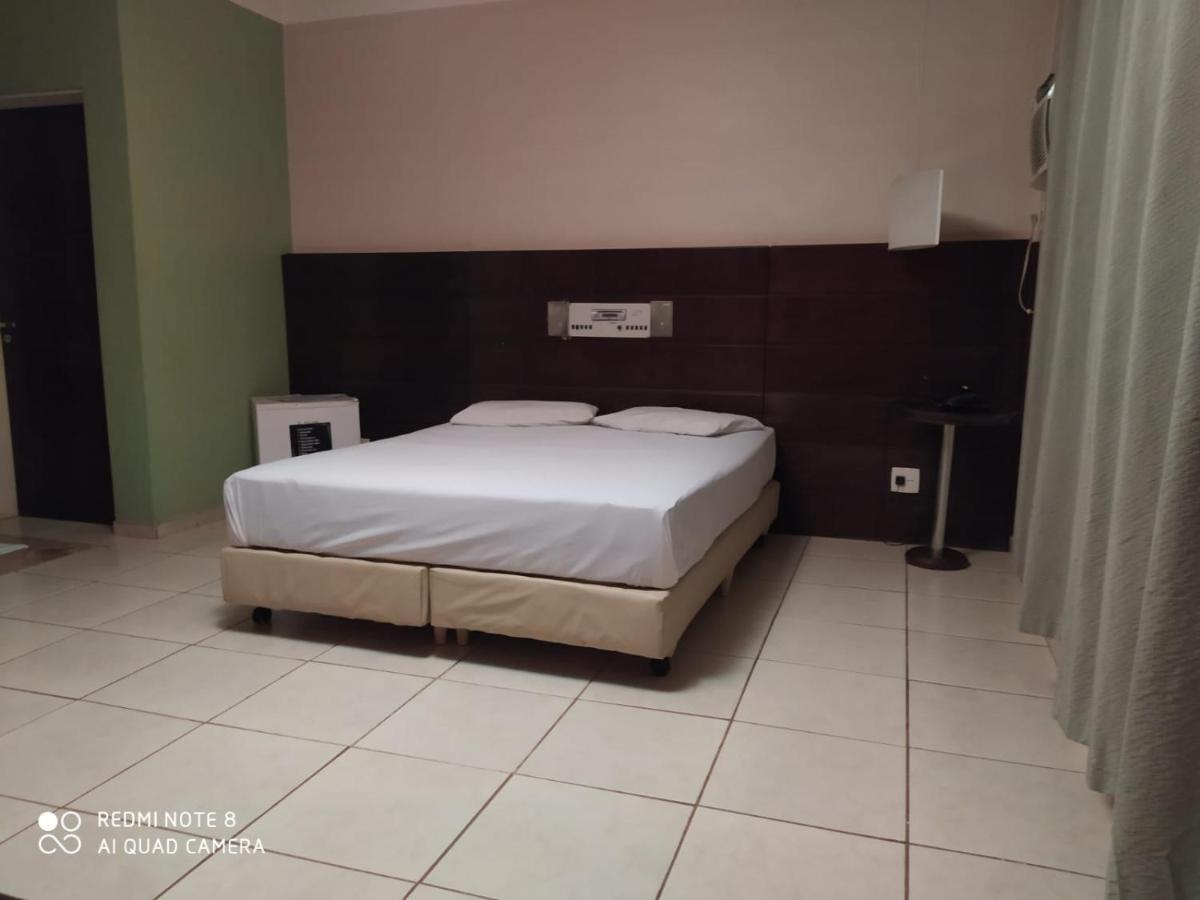 Movie Inn Motel E Hospedagem (Adults Only) ريبيراو بريتو المظهر الخارجي الصورة